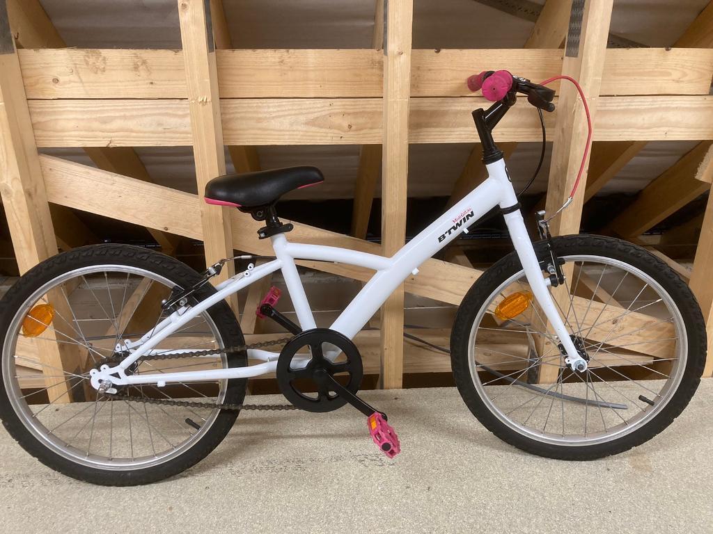 BTwin Mistigirl 300 Bike (6-8 years 
